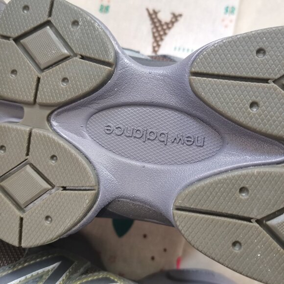 New Balance Shoes - Green And Black New Balance NB 9060 Sneakers